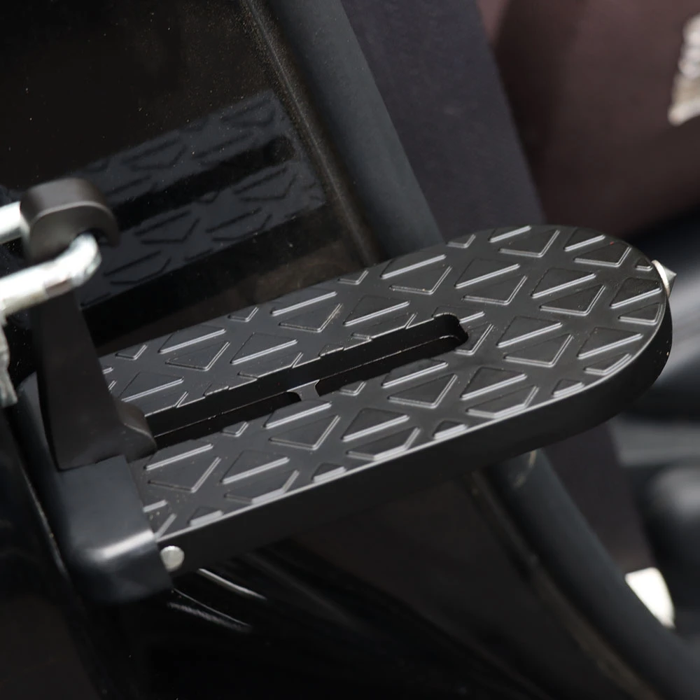 White Label Aluminium Car And SUV Door Step 6 White Label Aluminium Car And SUV Door Step - Image 6