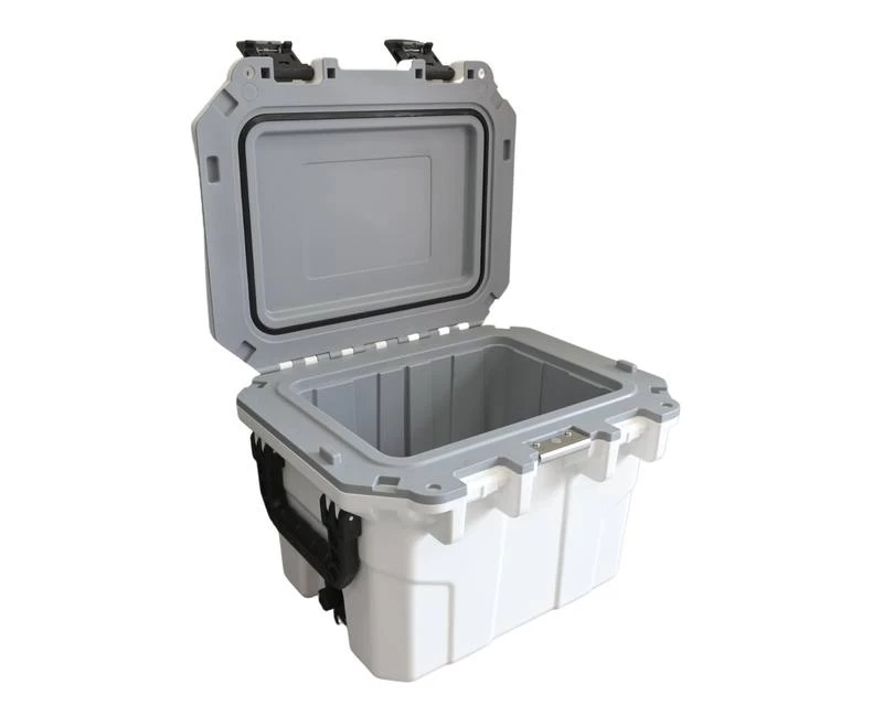 White Label Trailmate Heavy Duty Chilly Bin 30L 1 White Label Trailmate Heavy Duty Chilly Bin 30L